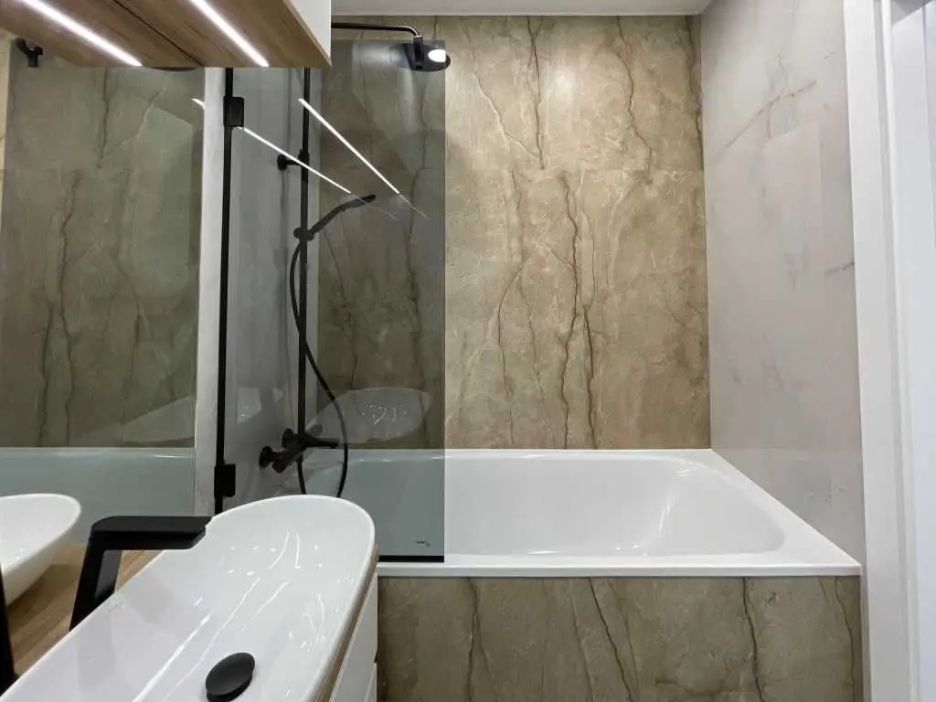 Фото Selling a 2-room apartment, 61 sq.m., Mykhaila Maksymovycha Street (Onufriia Trutenka Street)  Kyiv, price: 160000 USD, code 8705