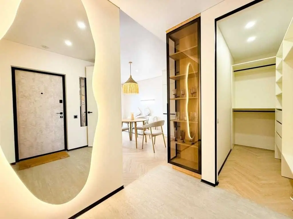 Фото Selling a 1-room apartment, 41 sq.m., Mykhaila Maksymovycha Street (Onufriia Trutenka Street)  Kyiv, price: 123000 USD, code 8706