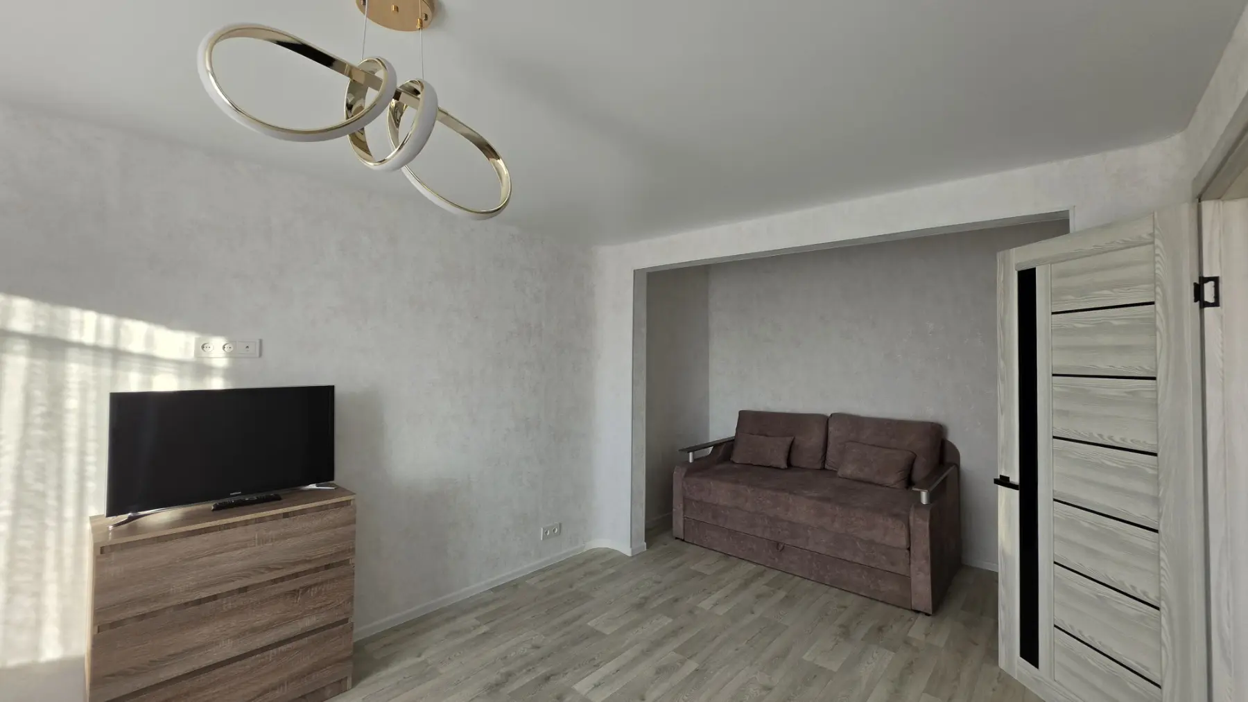 Фото Продаю 1-комнатную квартиру, 40 кв. м, Франтишека Крала ул. 33а Харьков, цена: 38000 $, код 8711