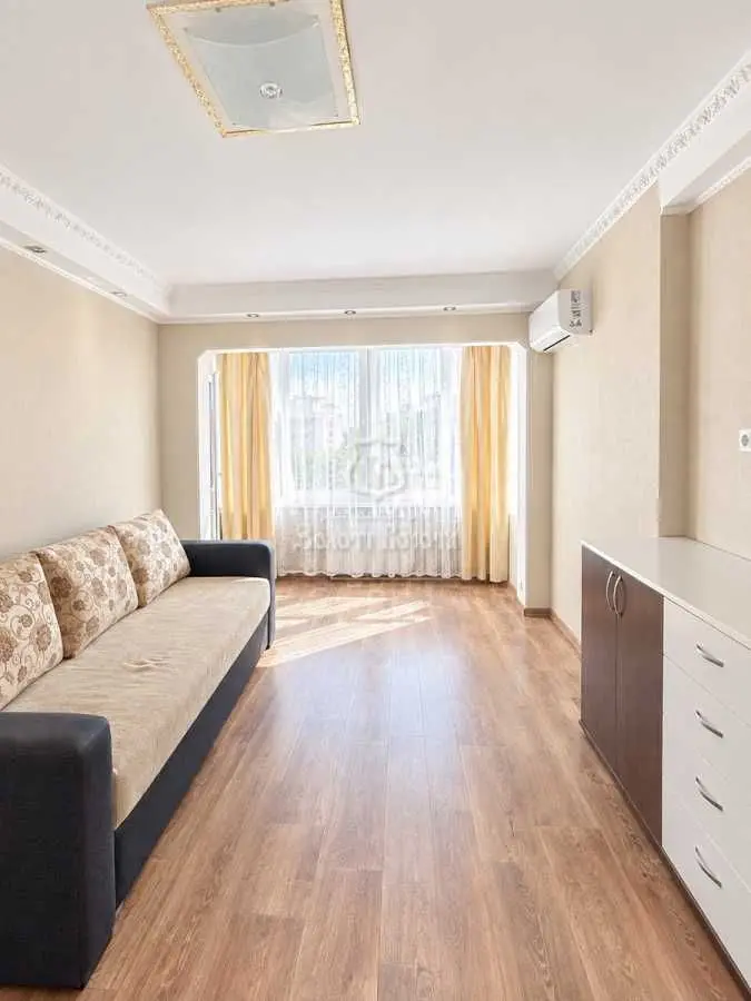 Фото Продаю 2 кімнатну квартиру, 47.6 кв. м, Івана Виговського вул. (Маршала Гречка) 24а Київ, ціна: 58000 USD, код 8720