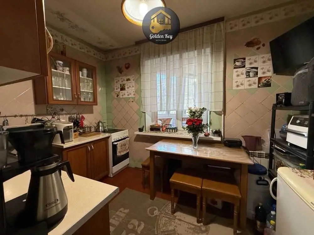 Фото Продаю 3 кімнатну квартиру, 81.9 кв. м, Ревуцького вул. 44 Київ, ціна: 84000 USD, код 8731