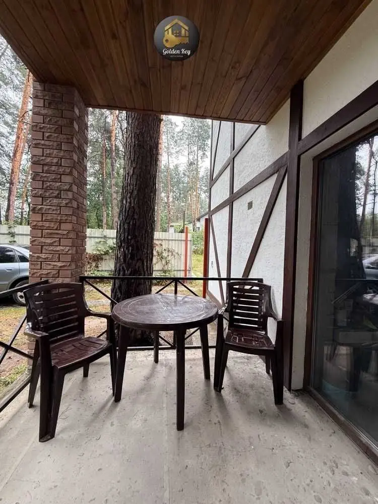 Фото Продаю будинок, 200 кв. м, Лісова вул.  Київ, ціна: 160000 USD, код 8737