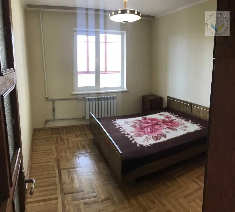 Фото Зняти 2 кімнатну квартиру, Академіка Єфремова вул. (Командарма Уборевича) 18 Київ в довгострокову оренду, ціна: 15000 UAH, код 8741