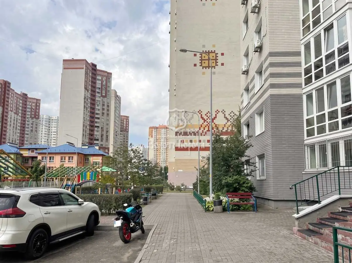 Фото Selling a 3-room apartment, 74 sq.m., Sofii Rusovoi Street  Kyiv, price: 109500 USD, code 8742