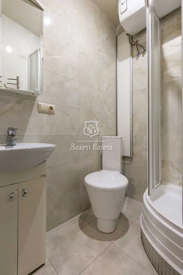 Фото Продаю 4-комнатную квартиру, 142 кв. м, Срибнокильская ул. 1 Киев, цена: 200000 USD, код 8753