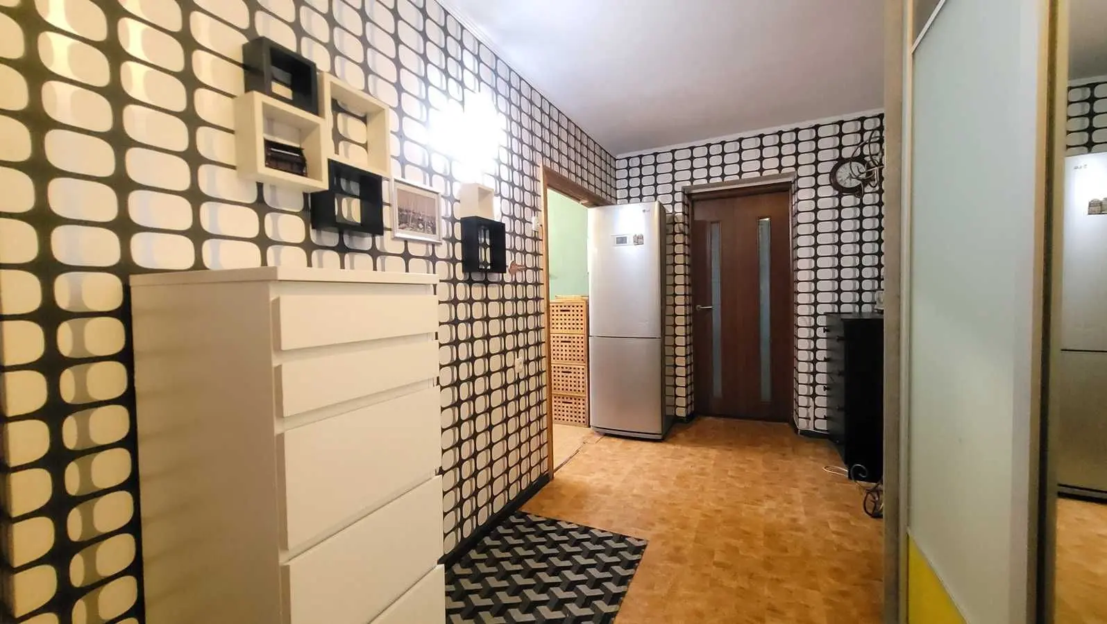 Фото Selling a 3-room apartment, 70 sq.m., Dniprovska Embarkment 13 Kyiv, price: 95000 USD, code 8756