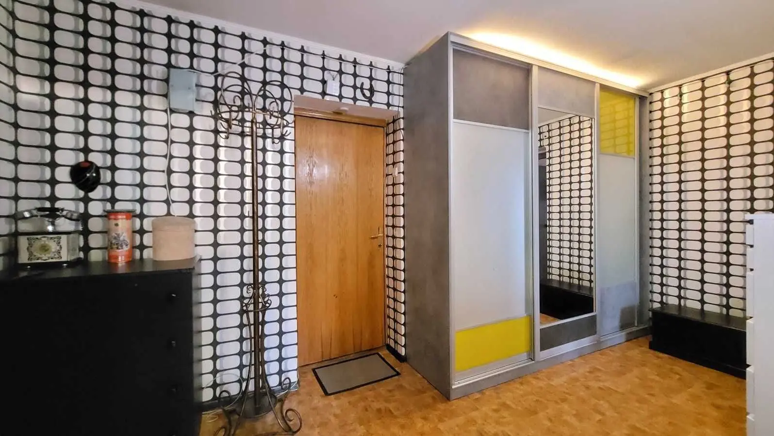 Фото Selling a 3-room apartment, 70 sq.m., Dniprovska Embarkment 13 Kyiv, price: 95000 USD, code 8756
