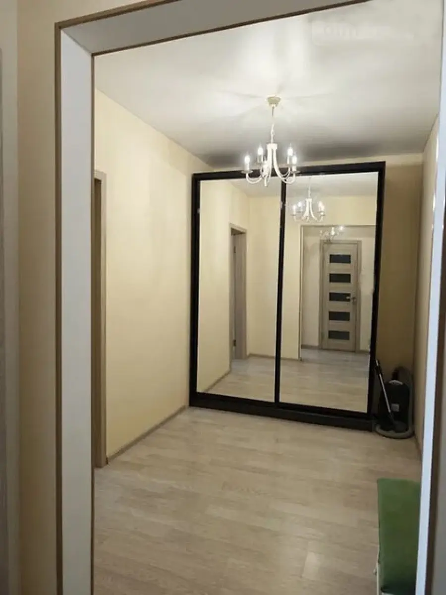 Фото Selling a 1-room apartment, 44.3 sq.m., Radystiv Street 34-К Kyiv, price: 76000 $, code 8759