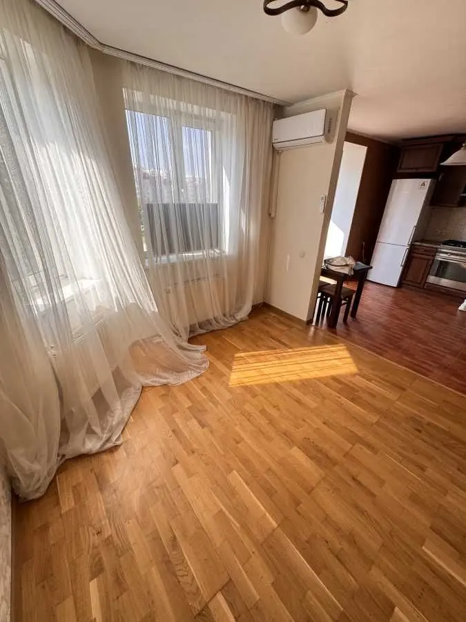 Фото Продаю 1-комнатную квартиру, 43.7 кв. м, Боголюбова ул. 14 Софиевская Борщаговка, цена: 70000 USD, код 8765