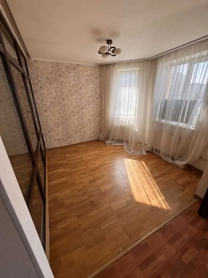 Фото Продаю 1-комнатную квартиру, 43.7 кв. м, Боголюбова ул. 14 Софиевская Борщаговка, цена: 70000 USD, код 8765