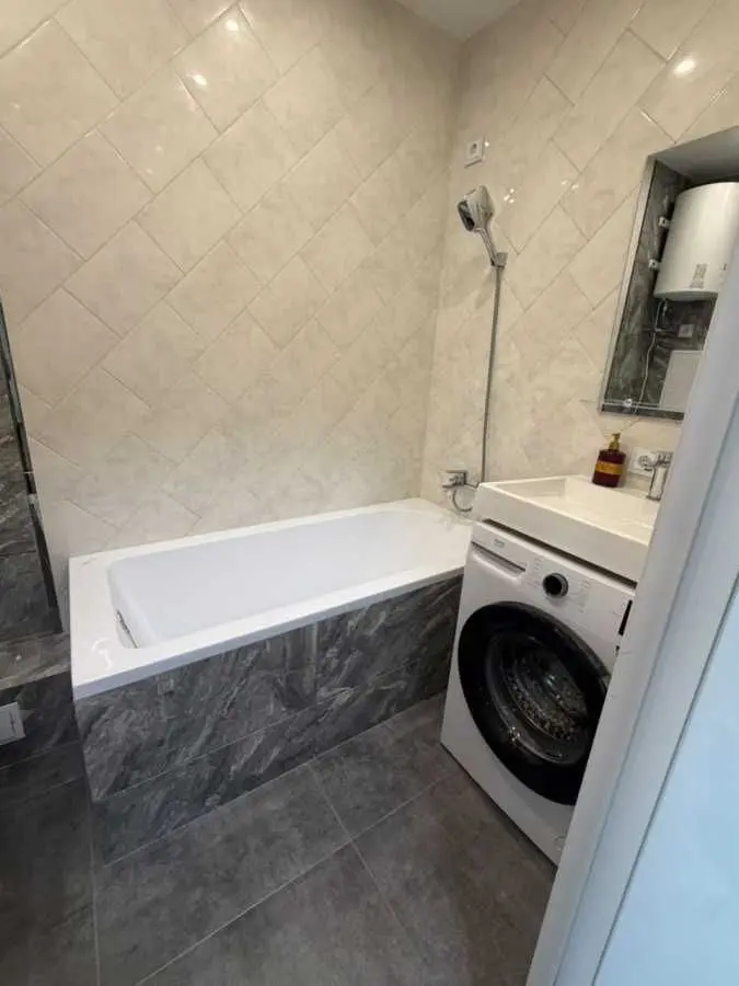 Фото Selling a 1-room apartment, 35 sq.m., 2 Rivne, price: 45000 USD, code 8766