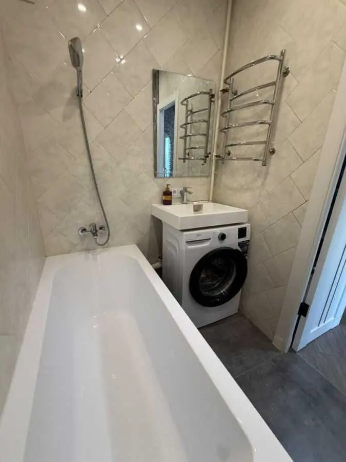 Фото Selling a 1-room apartment, 35 sq.m., 2 Rivne, price: 45000 USD, code 8766