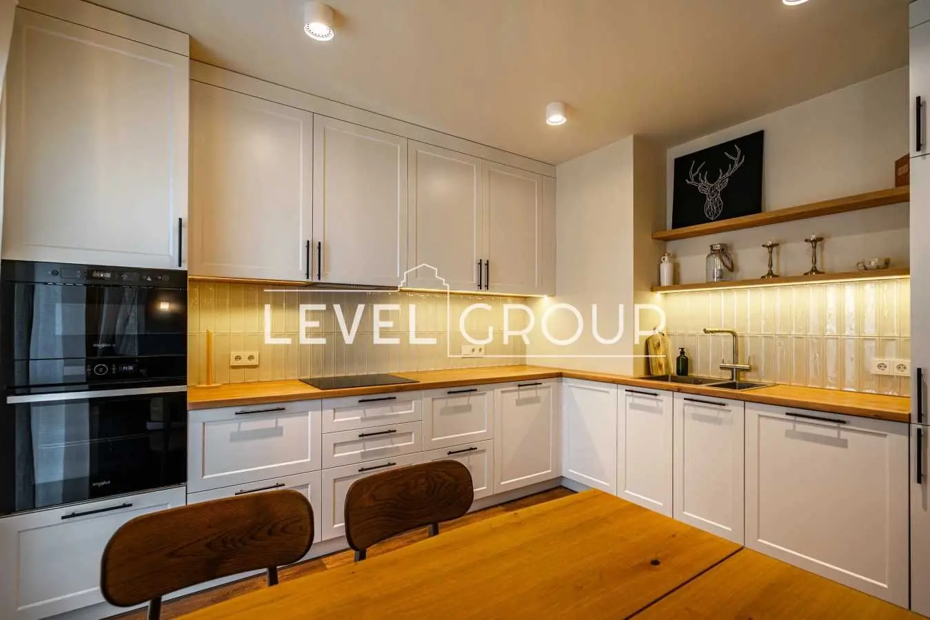 Фото Selling a 2-room apartment, 75.7 sq.m., Zolotoustivska Street  Kyiv, price: 239000 USD, code 8767