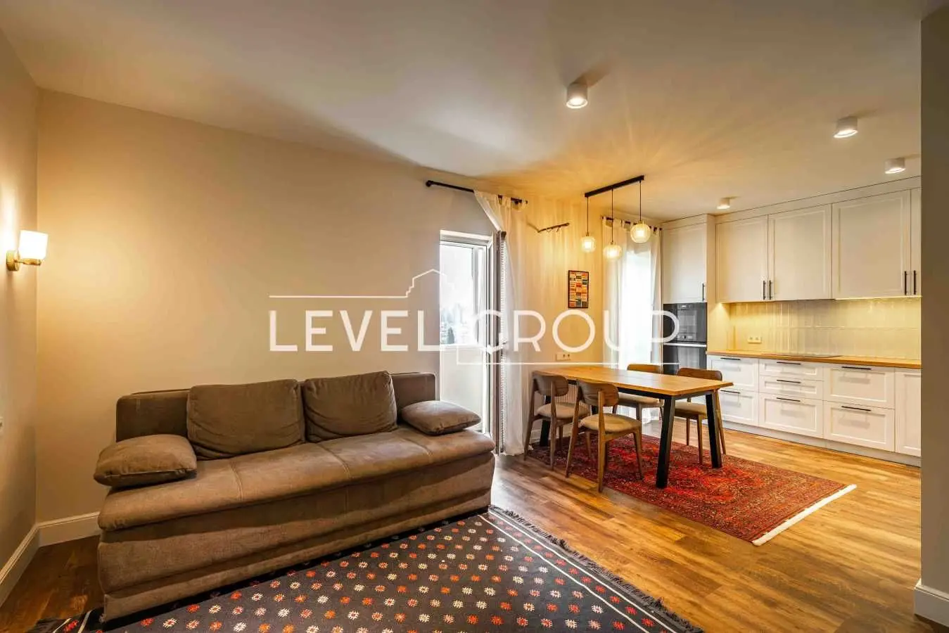 Фото Selling a 2-room apartment, 75.7 sq.m., Zolotoustivska Street  Kyiv, price: 239000 USD, code 8767