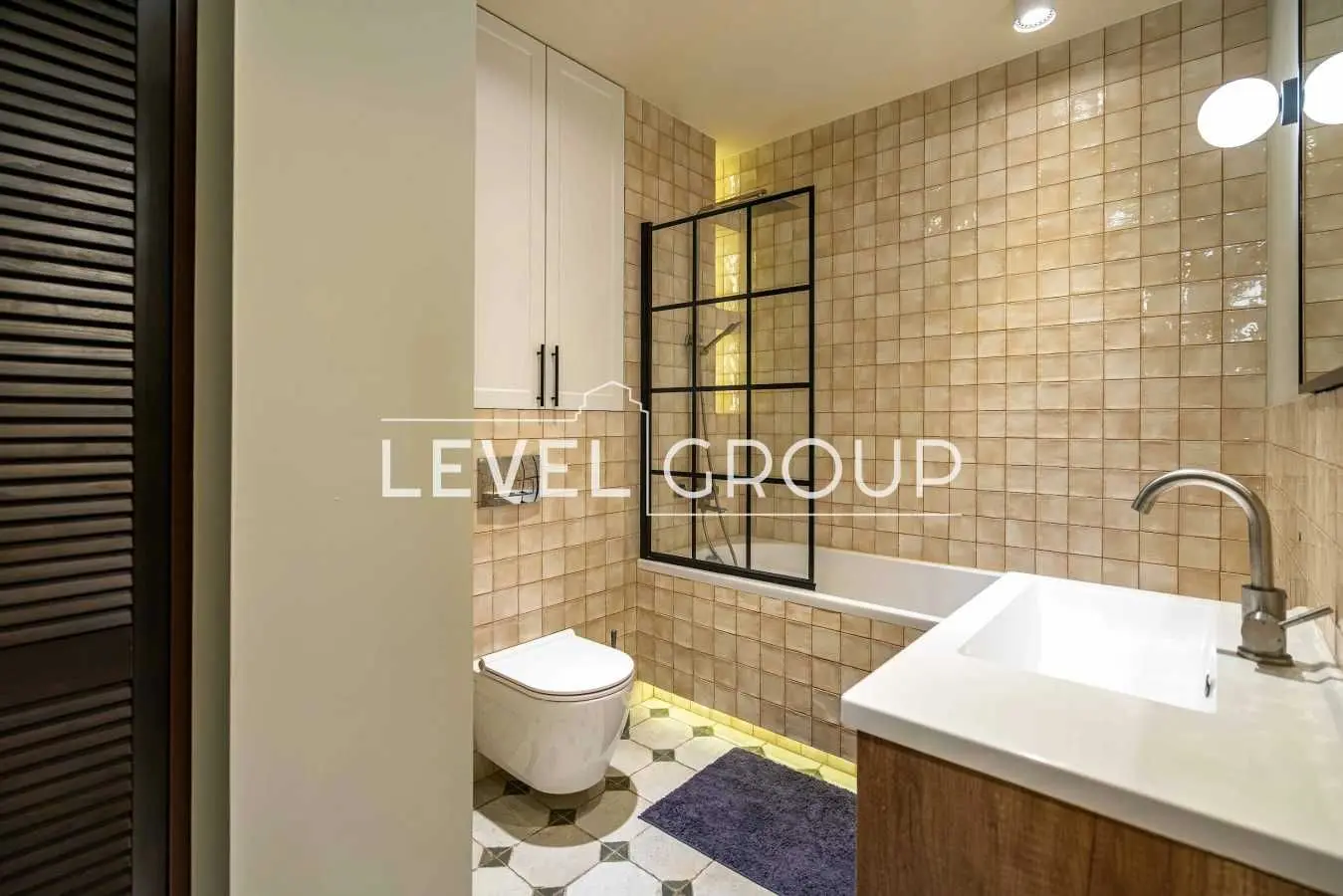 Фото Selling a 2-room apartment, 75.7 sq.m., Zolotoustivska Street  Kyiv, price: 239000 USD, code 8767