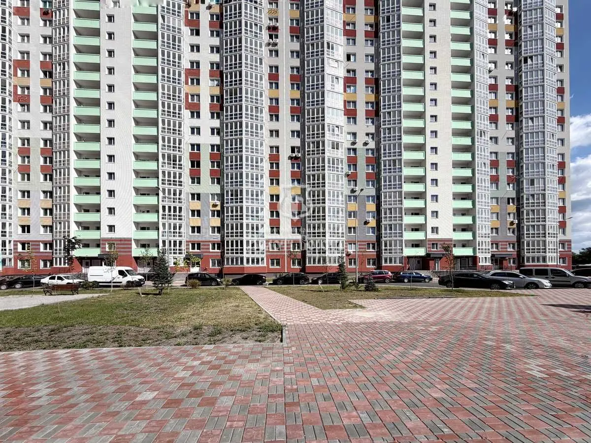 Фото Продаю 3 кімнатну квартиру, 85 кв. м, Бориса Гмирі вул.  Київ, ціна: 83000 USD, код 8769