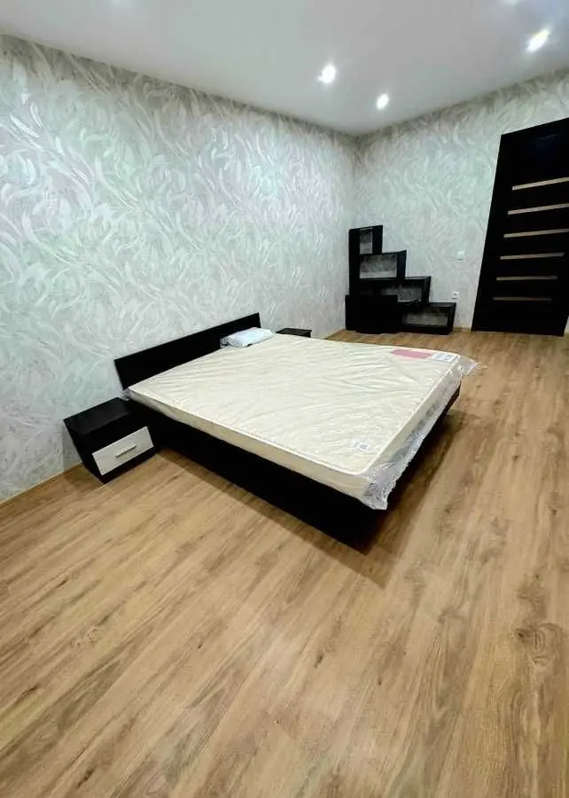 Фото Продаю 1 кімнатну квартиру, 40.6 кв. м, Озерна вул.  Новосілки, ціна: 70000 USD, код 8779