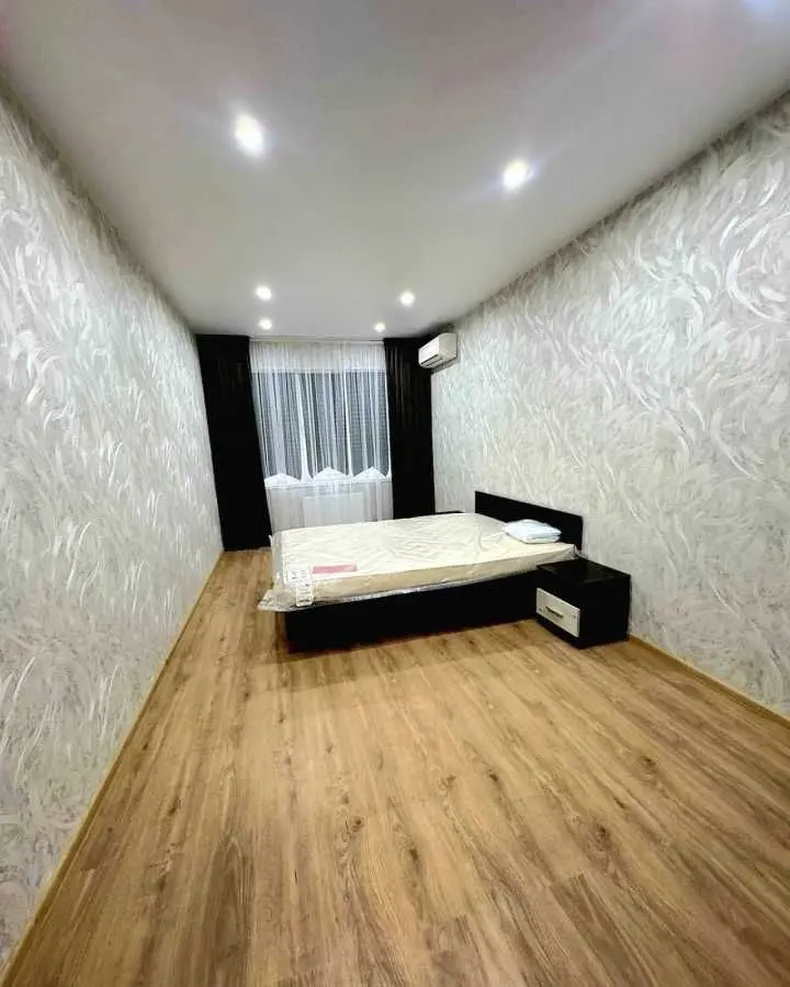 Фото Продаю 1 кімнатну квартиру, 40.6 кв. м, Озерна вул.  Новосілки, ціна: 70000 USD, код 8779
