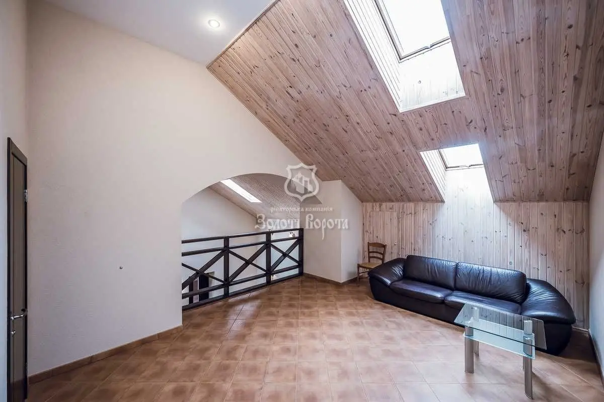 Фото Продаю будинок, 1005 кв. м, Грушевського вул.  Старі Петрівці, ціна: 2900000 USD, код 8782