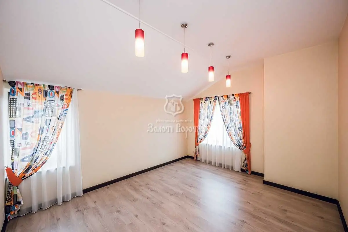 Фото Продаю будинок, 1005 кв. м, Грушевського вул.  Старі Петрівці, ціна: 2900000 USD, код 8782