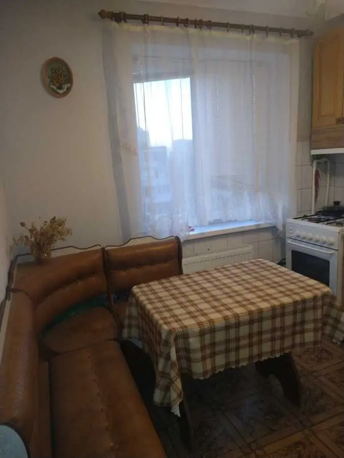 Фото Зняти 3 кімнатну квартиру, Ентузіастів вул.  Київ в довгострокову оренду, ціна: 14500 UAH, код 8783