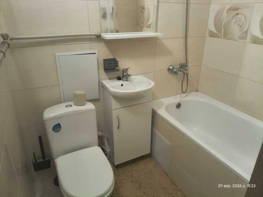 Фото Rent a 2-room apartment, Verkhovnoi Rady Boulevard 22 Kyiv for long-term rent, price: 15000 UAH, code 8788