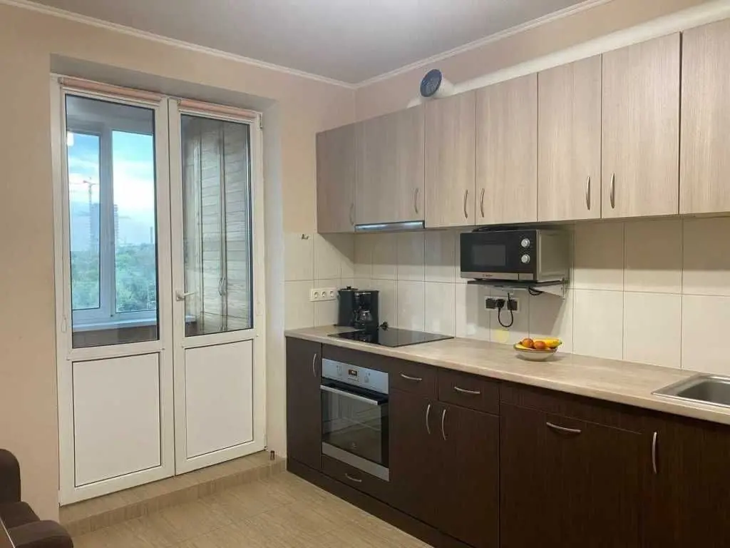 Фото Продаю 1 кімнатну квартиру, 44.4 кв. м, Феодосійська вул. 3В Київ, ціна: 80000 USD, код 8791