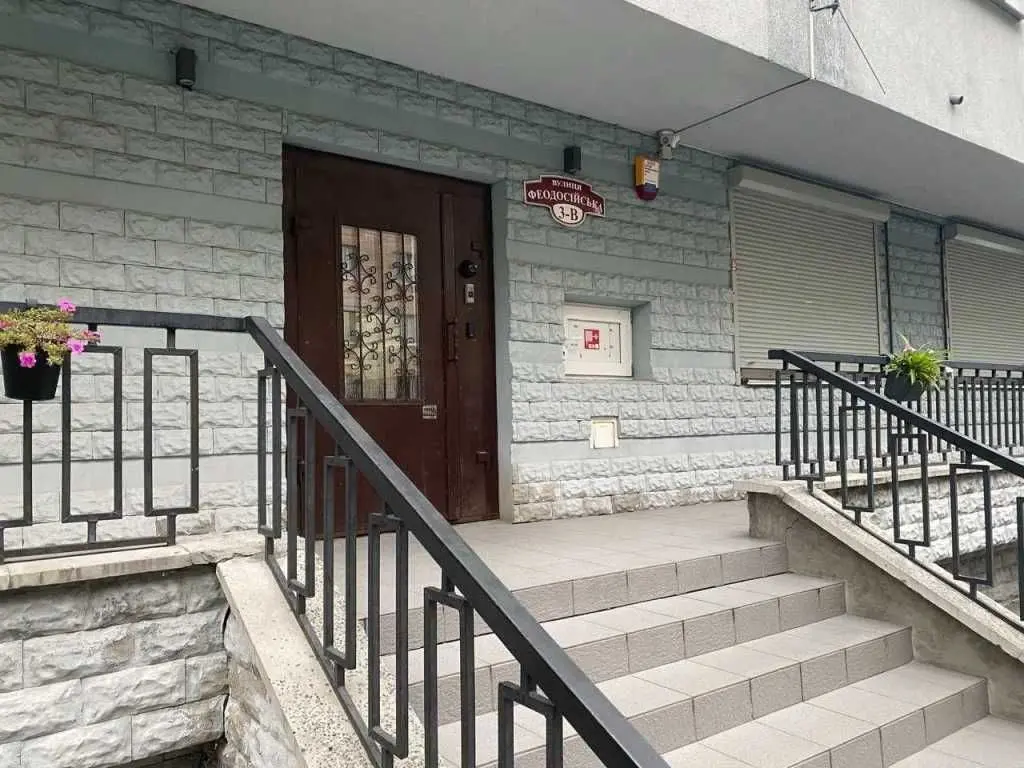 Фото Продаю 1 кімнатну квартиру, 44.4 кв. м, Феодосійська вул. 3В Київ, ціна: 80000 USD, код 8791