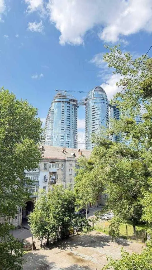 Фото Продаю 2-комнатную квартиру, 62 кв. м, Киев, цена: 99900 USD, код 8792