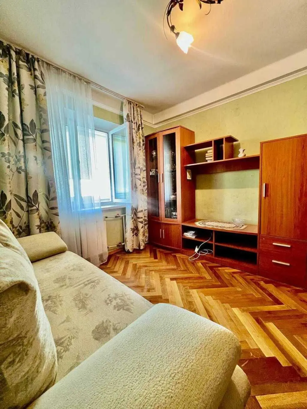 Фото Продаю 2-комнатную квартиру, 48 кв. м, ул. Левка Лукьяненко (Маршала Тимошенко) 2 Киев, цена: 70000 USD, код 8793