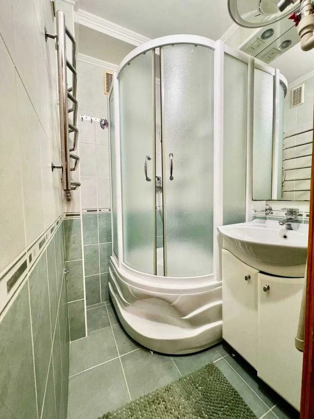 Фото Продаю 2-комнатную квартиру, 48 кв. м, ул. Левка Лукьяненко (Маршала Тимошенко) 2 Киев, цена: 70000 USD, код 8793
