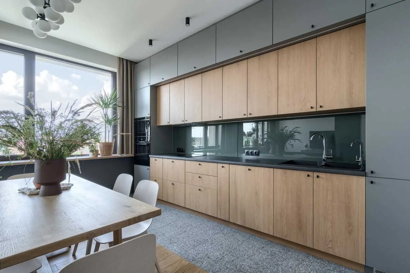 Фото Rent a 3-room apartment, Antonovycha Street (Horkoho Street) 44 Kyiv for long-term rent, price: 1900 USD, code 8800