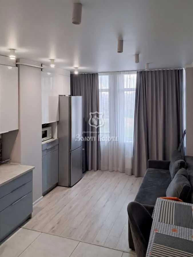 Фото Продаю 1 кімнатну квартиру, 45.7 кв. м, Юнацька вул. 4 Київ, ціна: 125000 USD, код 8801