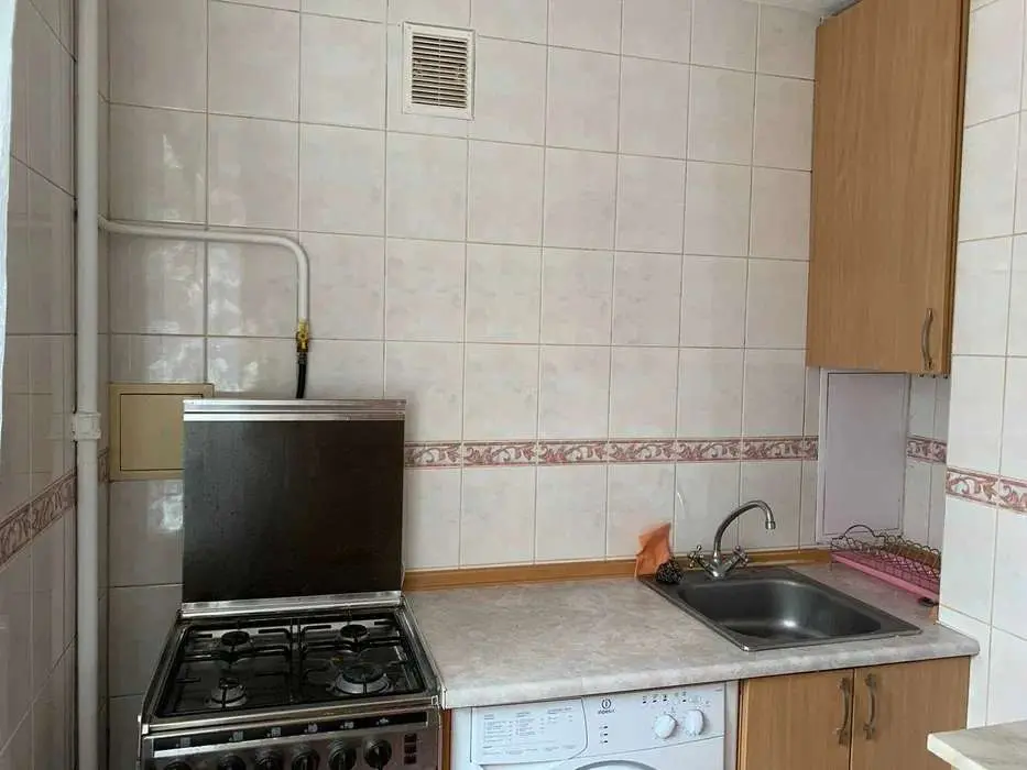 Фото Rent a 1-room apartment, Rusanivskyi Boulevard 11 Kyiv for long-term rent, price: 11000 UAH, code 8803