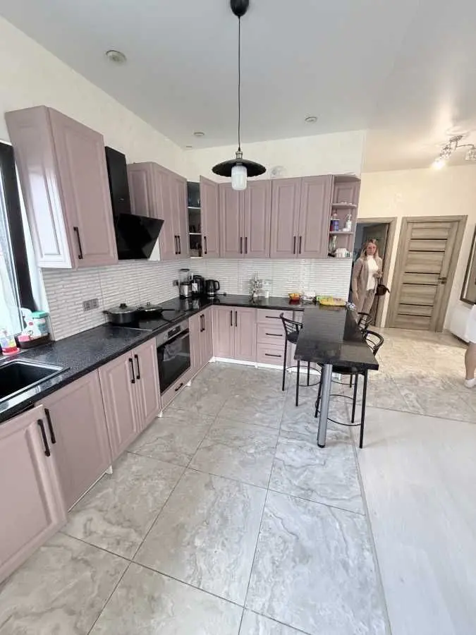 Фото Продаю будинок, 400 кв. м, Броварський просп. 47а Київ, ціна: 140000 USD, код 8804