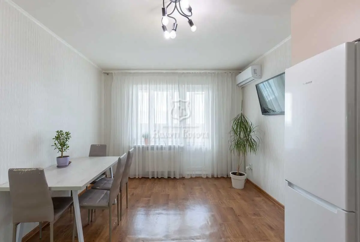 Фото Продаю 2-комнатную квартиру, 77.8 кв. м, Балтийский пер. 5 Киев, цена: 115000 $, код 8812