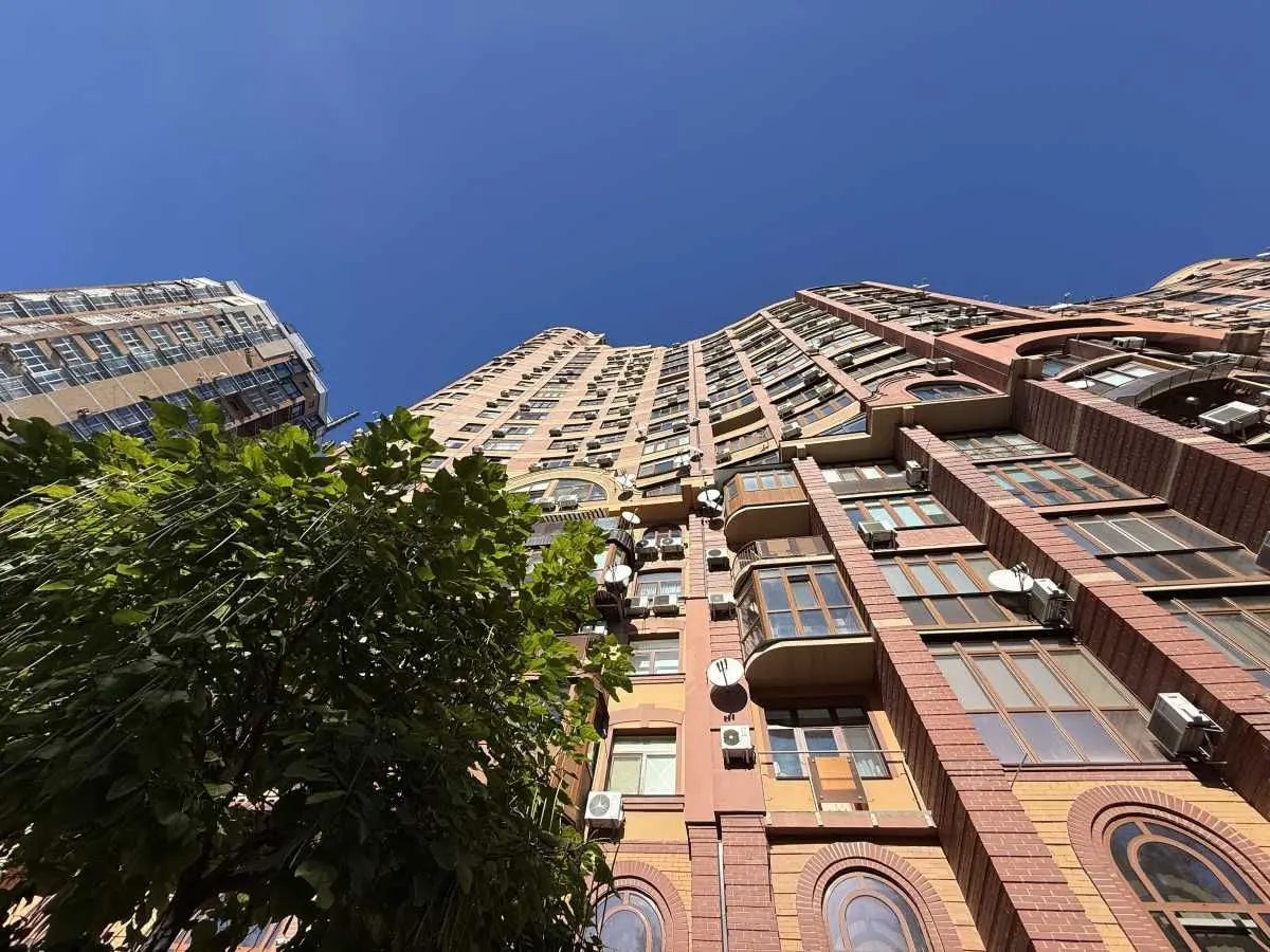 Фото Продаю 2 кімнатну квартиру, 83 кв. м, Євгена Коновальця вул. (Щорса)  Київ, ціна: 145000 USD, код 8821