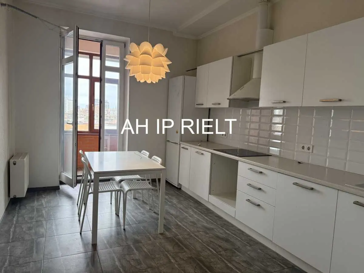 Фото Продаю 2 кімнатну квартиру, 83 кв. м, Євгена Коновальця вул. (Щорса)  Київ, ціна: 145000 USD, код 8821