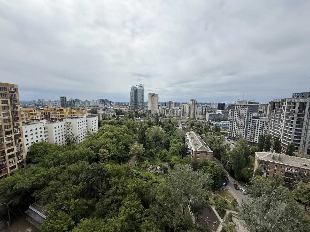 Фото Продаю 2 кімнатну квартиру, 83 кв. м, Євгена Коновальця вул. (Щорса)  Київ, ціна: 145000 USD, код 8821