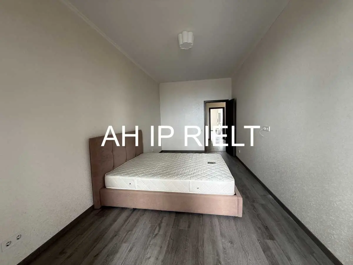 Фото Продаю 2 кімнатну квартиру, 83 кв. м, Євгена Коновальця вул. (Щорса)  Київ, ціна: 145000 USD, код 8821