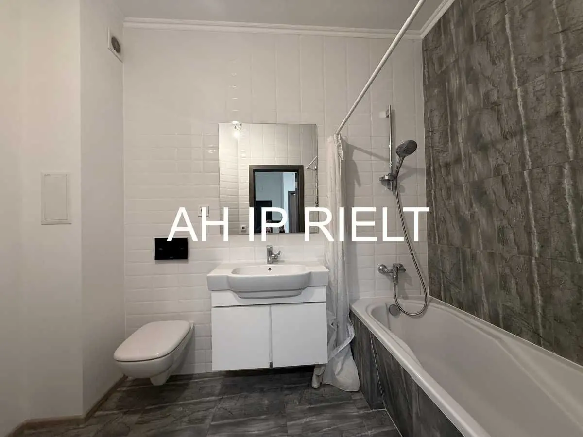 Фото Продаю 2 кімнатну квартиру, 83 кв. м, Євгена Коновальця вул. (Щорса)  Київ, ціна: 145000 USD, код 8821