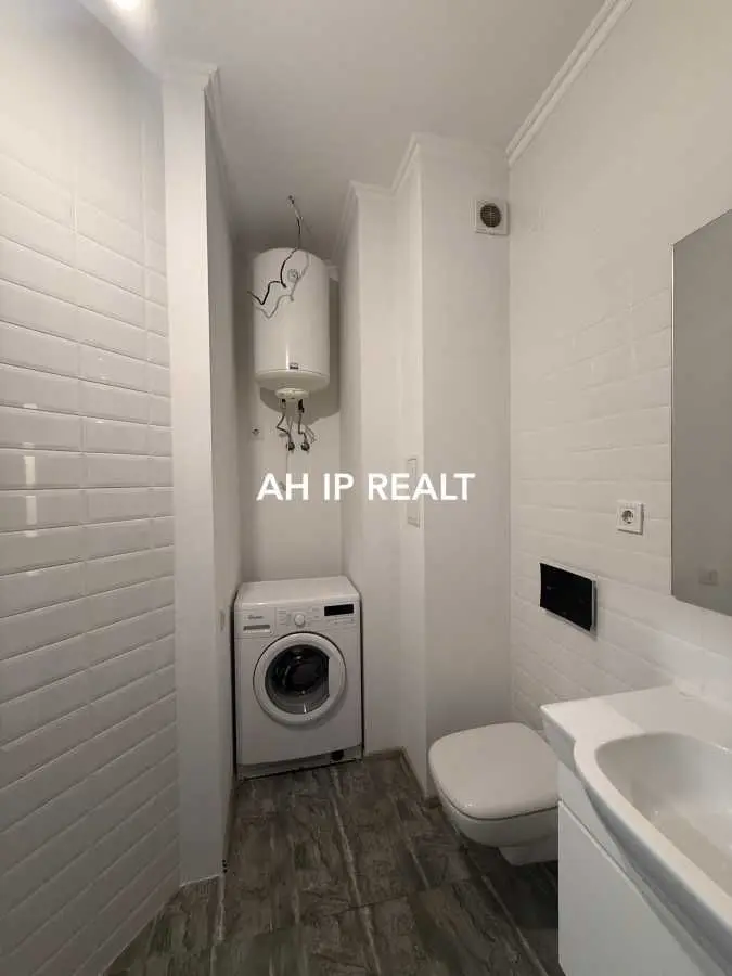 Фото Продаю 2 кімнатну квартиру, 83 кв. м, Євгена Коновальця вул. (Щорса)  Київ, ціна: 145000 USD, код 8821