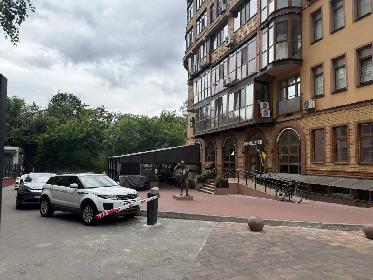 Фото Продаю 2 кімнатну квартиру, 83 кв. м, Євгена Коновальця вул. (Щорса)  Київ, ціна: 145000 USD, код 8821