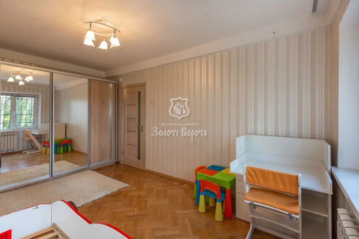Фото Продаю 3 кімнатну квартиру, 61 кв. м, Івана Виговського вул. (Маршала Гречка) 8 Київ, ціна: 89900 USD, код 8824