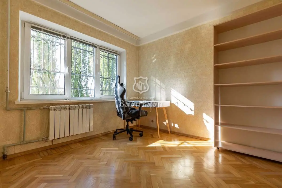 Фото Продаю 3 кімнатну квартиру, 61 кв. м, Івана Виговського вул. (Маршала Гречка) 8 Київ, ціна: 89900 USD, код 8824