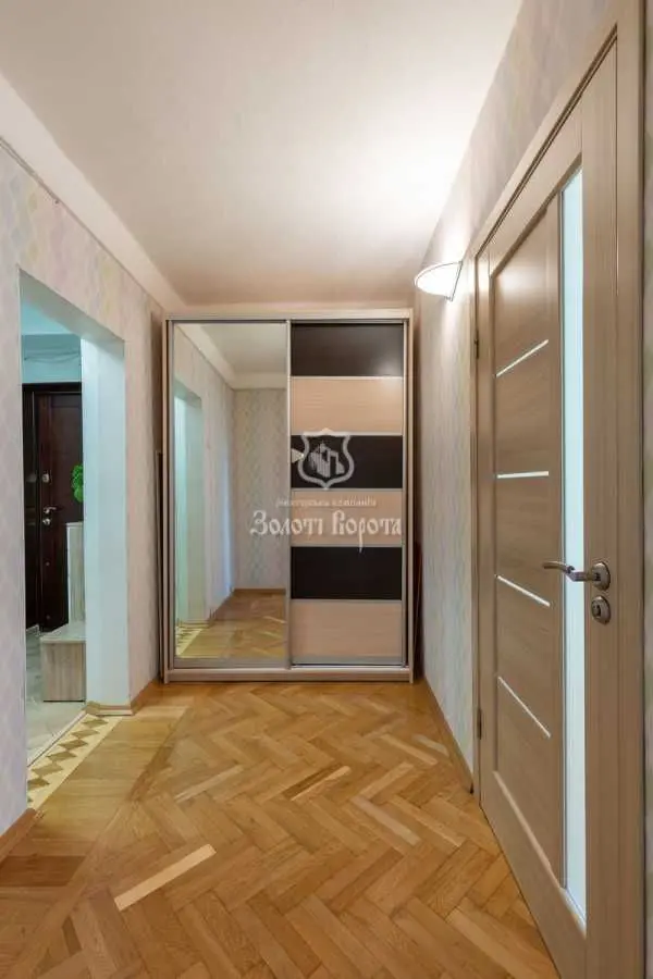 Фото Продаю 3 кімнатну квартиру, 61 кв. м, Івана Виговського вул. (Маршала Гречка) 8 Київ, ціна: 89900 USD, код 8824