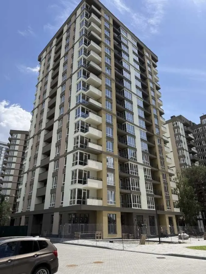 Фото Продаю 1 кімнатну квартиру, 49 кв. м, Василя Симоненка вул.  Бровари, ціна: 63000 USD, код 8842