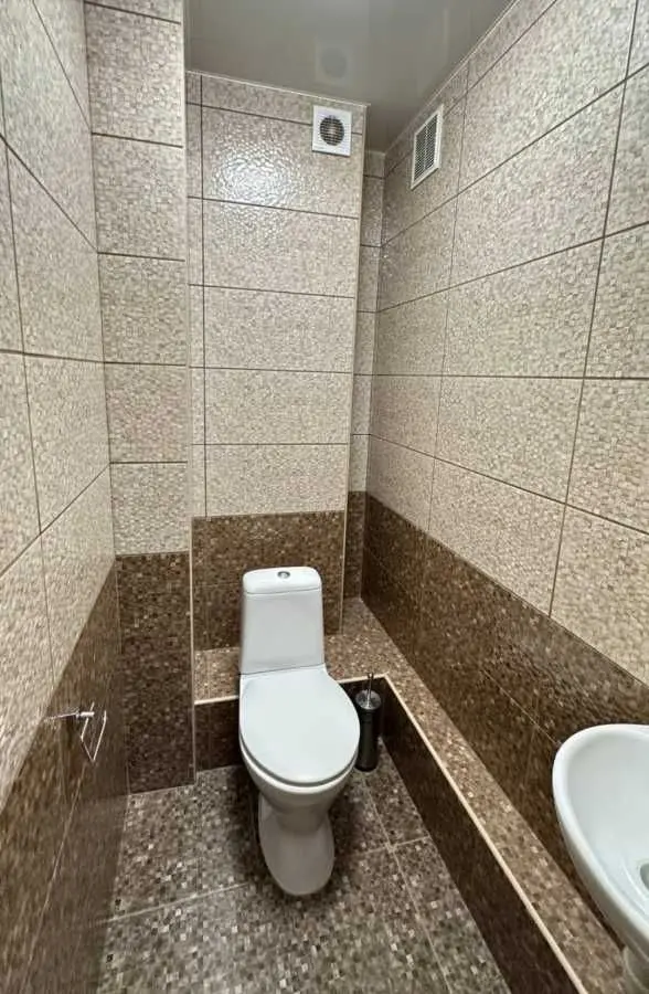 Фото Зняти 2 кімнатну квартиру, Ревуцького вул. 54 Київ в довгострокову оренду, ціна: 15500 UAH, код 8843