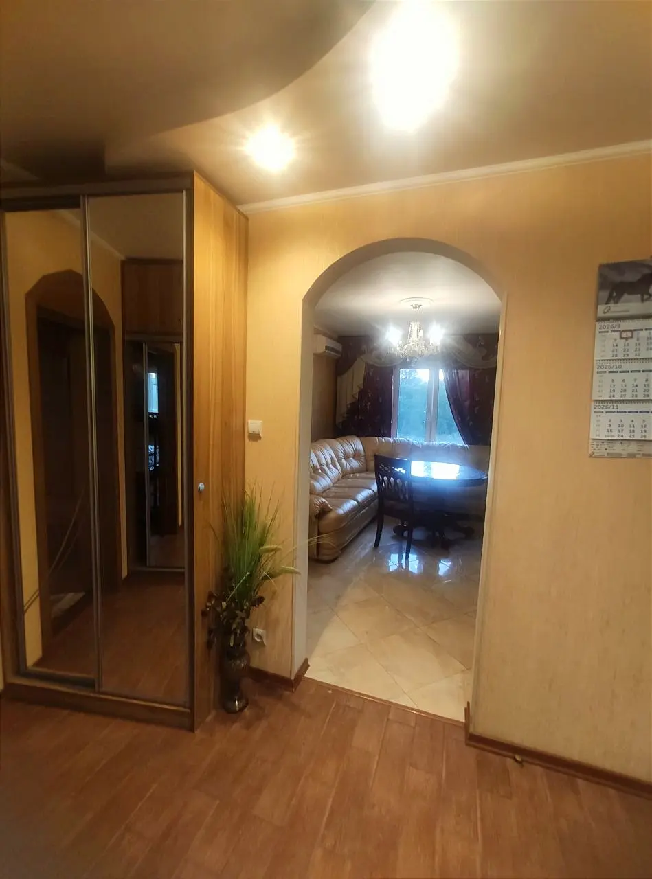 Фото Зняти 1 кімнатну квартиру, Європейського Союзу просп. 19а Київ в довгострокову оренду, ціна: 17000 UAH, код 8845