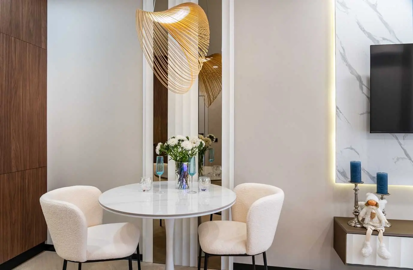 Фото Selling a 1-room apartment, 41 sq.m., Mykhaila Maksymovycha Street (Onufriia Trutenka Street)  Kyiv, price: 115000 USD, code 8859